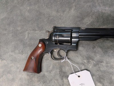 RUGER REDHAWK .44 MAGNUM WITH 7.5