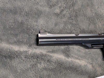 RUGER REDHAWK .44 MAGNUM WITH 7.5