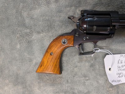 3 SCREW UNCONVERTED 1960 RUGER SUPER BLACKHAWK IN .44 MAGNUM WITH 7.5
