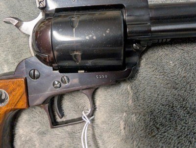 3 SCREW UNCONVERTED 1960 RUGER SUPER BLACKHAWK IN .44 MAGNUM WITH 7.5