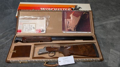 LIKE NEW / UNFIRED WINCHSTER 101 DIAMOND GRADE SKEET .410, 27.5