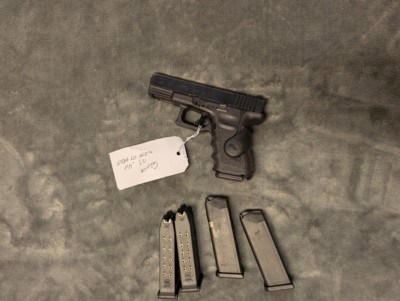 GLOCK MODEL 23, .40 S&W IN EXCELLENT CONDITION, WITH CRIMSON TRACE GRIPS - Image 6 of 20