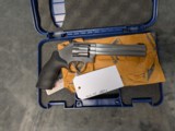 SMITH & WESSON MODEL 617-6 IN 22LR, 6