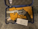 SMITH & WESSON MODEL 617-6 IN 22LR, 6