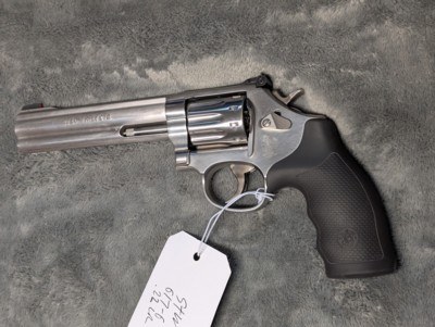 SMITH & WESSON MODEL 617-6 IN 22LR, 6