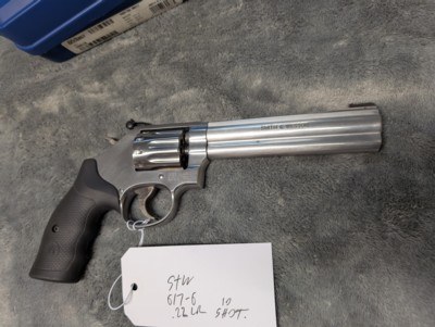 SMITH & WESSON MODEL 617-6 IN 22LR, 6