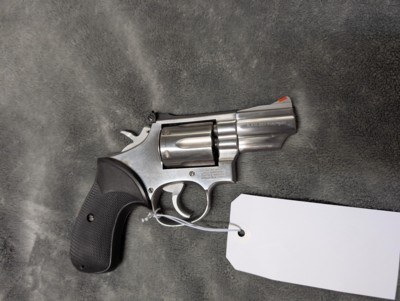 SMITH & WESSON 66-2 .357 MAGNUM, IN EXCELLENT CONDITION WITH 2.5