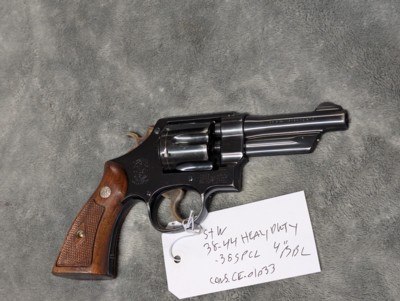 SMITH & WESSON38/44 HEAVY DUTY, PRE MODEL 20, .38 SPECIAL IN VERY GOOD TO EXCELLENT CONDITION WITH 4