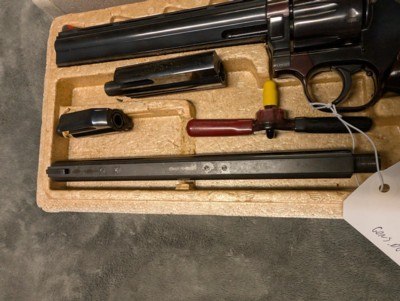 DAN WESSON 15-2 IN .357 MAG WITH 2.5