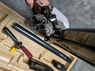 DAN WESSON 15-2 IN .357 MAG WITH 2.5
