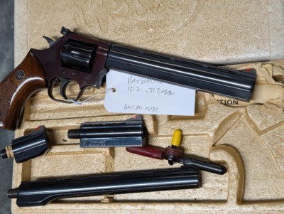 DAN WESSON 15-2 IN .357 MAG WITH 2.5