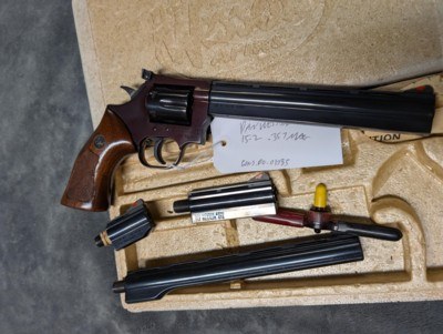 DAN WESSON 15-2 IN .357 MAG WITH 2.5