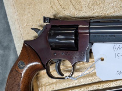DAN WESSON 15-2 IN .357 MAG WITH 2.5