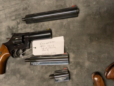 DAN WESSON 22 CHAMBERED IN .22LR PISTOL PACK, 2.5
