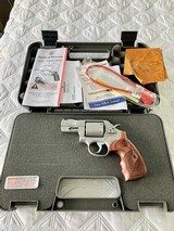 Smith and Wesson Model 686 Plus 7 shot, Performance Center .357 Magnum, 2 1/2" Barrel ANIB - 11 of 11