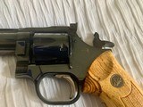 Dan Wesson Model 22-VH8, 22LR, Vented Heavy Lug 8" Barrel, Bright Blue Finish, Spectacular Rare Find, Excellent Condition - 5 of 13