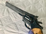 Dan Wesson Model 22-VH8, 22LR, Vented Heavy Lug 8" Barrel, Bright Blue Finish, Spectacular Rare Find, Excellent Condition - 9 of 13