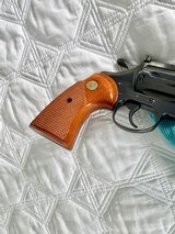 Colt Diamondback, cal .22lr, Manufactured 1981, Bright Blue Finish, 4" Barrel, Superb Condition - 5 of 9
