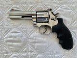 Smith and Wesson Model 686-4, .357 Revolver, Rare 4 Inch Barrel Round Butt, High Polish, Looks New! - 1 of 10