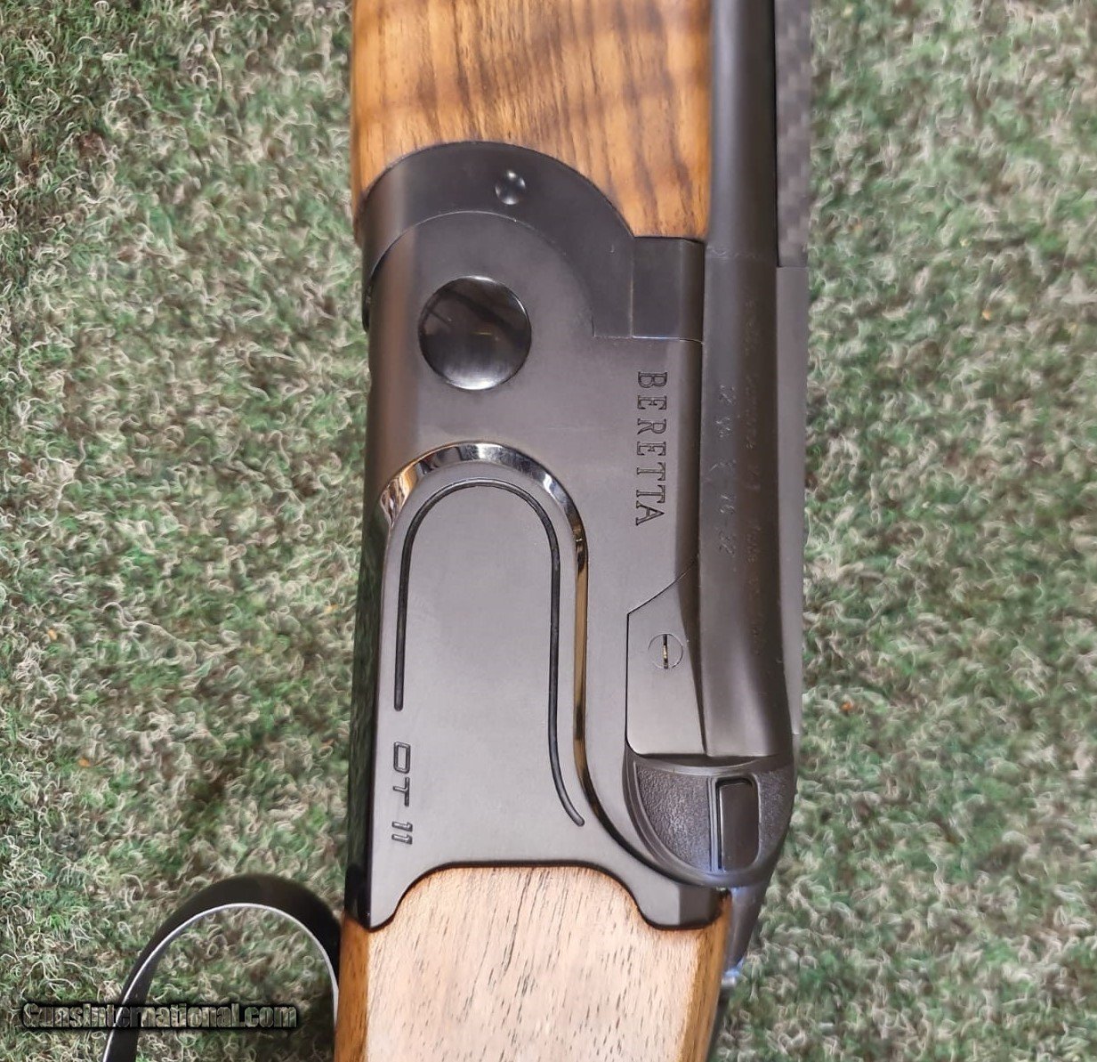 Beretta DT11 Black Edition Pro 12 bore Over & Under trap shotgun