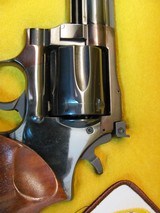 DAN WESSON DOUBLE ACTION 357MAGNUM PISTOL PACKREVOLVER WITH ADJUSTABLE SIGHTS & 8, 6, 4 & 2-1/2” BARRELS, CASE, BUCKLE, PATCH & TOOL - 4 of 24