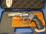 SMITH & WESSON 686-6 686 PLUS STAINLESS 357 MAGNUM DOUBLE ACTION 7-SHOT 4” REVOLVER - 1 of 19