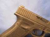 NICE GLOCK 17L 9MM GEN 3 LONG SLIDE SEMI AUTO PISTOL - 4 of 17