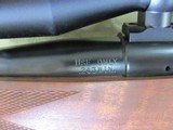 BEAUTIFUL WEATHERBY VANGUARD 243win BOLT ACTION RIFLE WITH 3-9X40 FRESH FROM A COLLECTION - 13 of 20