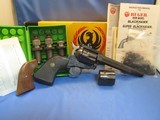 RUGER BLACKHAWK 357/44 BOBCAT 357 MAGNUM CONVERTIBLE SINGLE ACTION REVOLVER & DIES