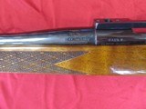 WEATHERBY MARK V 257 WEATHERBY MAGNUM BOLT ACTION RIFLE WITH FACTORY COMP & THREAD PROTECTOR - 9 of 15