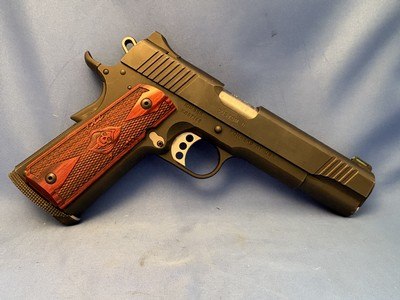 Kimber Custom II 45 ACP 1911 with Custom Grips