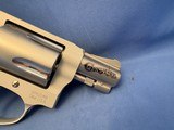 Smith and Wesson 637-2 38 Spl Wyatt Deep Cover Gunsmoke - 6 of 7