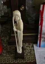 Finelycarved8 1/4 inch Ivory statue of Jesus with lamb, including 2 by 1 1/2 inch base. 1920's - 2 of 3