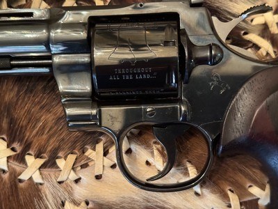 COLT PYTHON - BICENTENNIAL -6