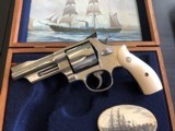 SW 629-5 44 Magnum Like New in Display Case - 1 of 11