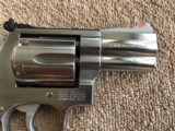 Excellent Smith and Wesson 686-3 Snubbie .357 Magnum - 10 of 11
