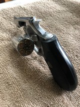 Smith and Wesson Model 60 Snubbie - 15 of 15