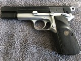 AS NEW Browning H-Power Semi-Auto Pistol in 40 SW - 13 of 15