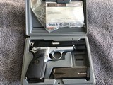 AS NEW Browning H-Power Semi-Auto Pistol in 40 SW - 3 of 15