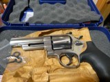 As New 44 Magnum Smith & Wesson 629-6 with 4" Barrel - 7 of 11
