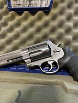 Smith & Wesson M500 8 3/8" Barrel 500 S&W - 2 of 6