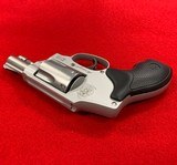 Smith and Wesson 642 Airweight 38Spl - 4 of 6