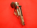 S&W 686 Pre-Owned 2.5" Stainless Steel Revolver .357 Magnum - 4 of 6