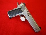 DAN WESSON NIB VALOR STAINLESS STEEL 1911 PISTOL .45 ACP - 2 of 12