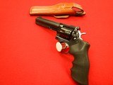 RUGER GP100 BLUE STEEL 6-SHOT REVOLVER W/BIANCHI HOLSTER & 3 SPEEDLOADERS - 3 of 8