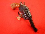 SMITH AND WESSON MODEL 10-5, 4