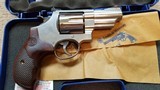 Smith & Wesson Model 629 Deluxe 3" 44 magnum - 3 of 6