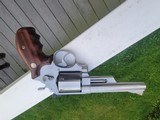 Smith and Wesson Model 629 - 2 of 6