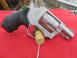 Smith & Wesson 637-2 Airweight, 38 special - 2 of 2