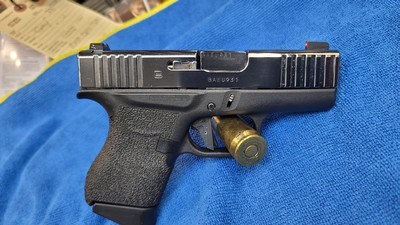GLOCK 43 CUSTOM 9MM LIKE NEW - Image 4 of 5